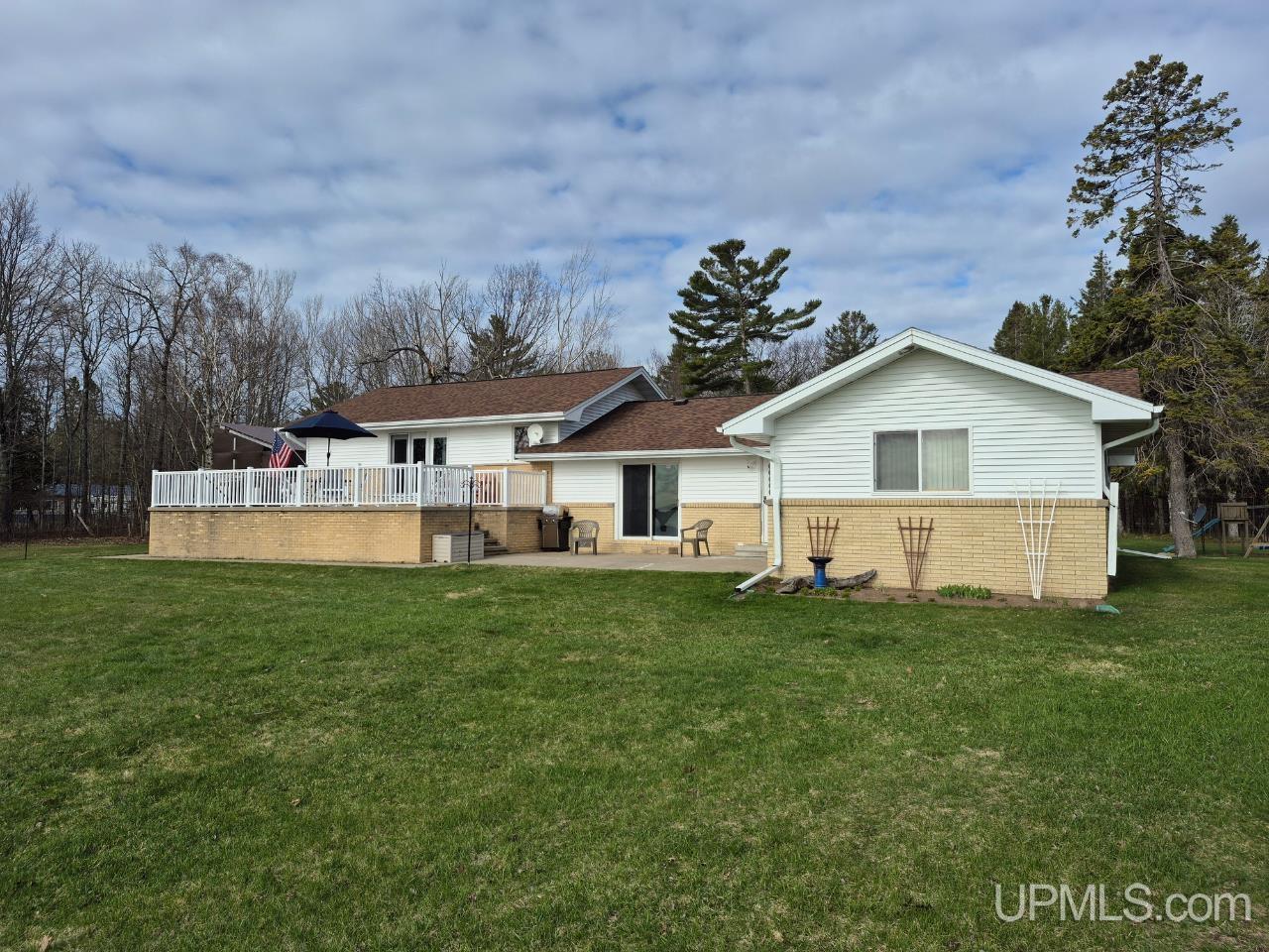 8888 Ll Road Rapid River, MI 49878 - Photo 13 of 89
