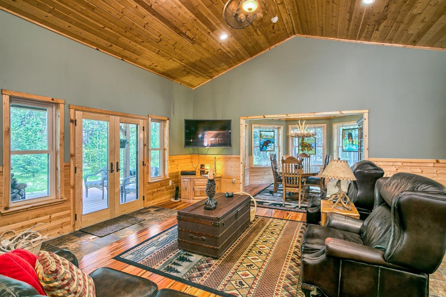 500 East Fork Road Williams, OR 97544 - Photo 9 of 35 Additional Photo