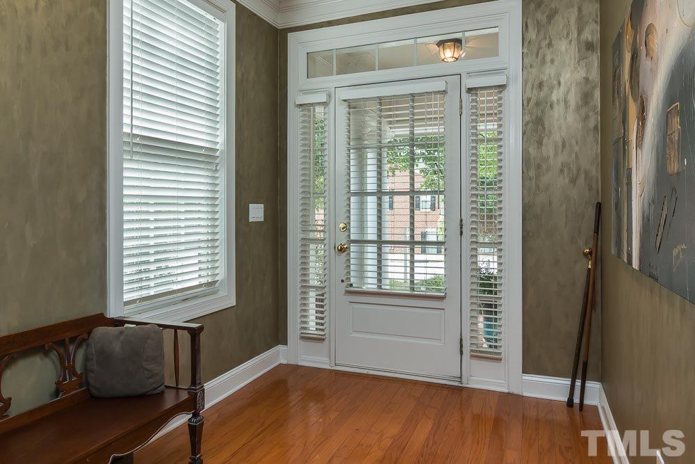 4020 Barton Park Place Raleigh, NC 27613 - Photo 3 of 24 Gallery Image 3