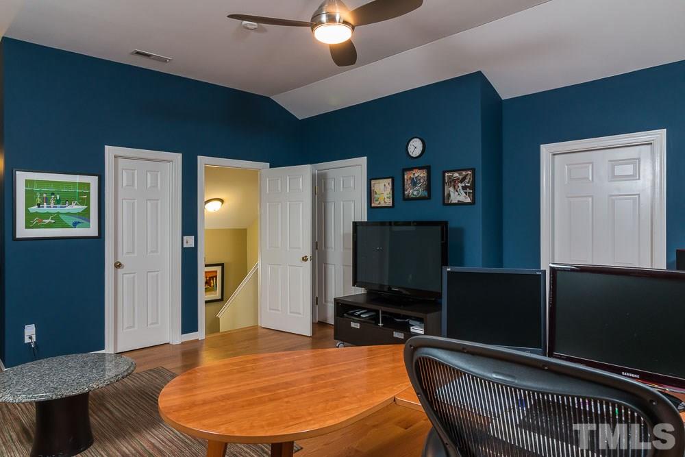 4020 Barton Park Place Raleigh, NC 27613 - Photo 21 of 24 Gallery Image 21