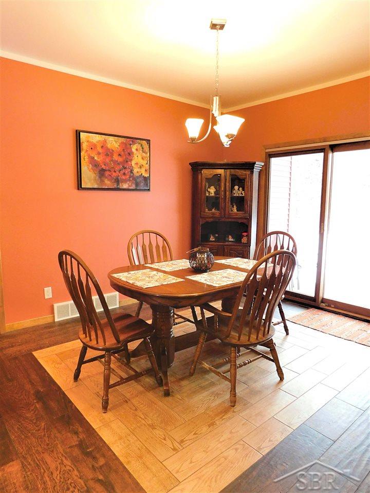 5343 McCarty Road Saginaw, MI 48603 - Photo 6 of 27 Dining Room
