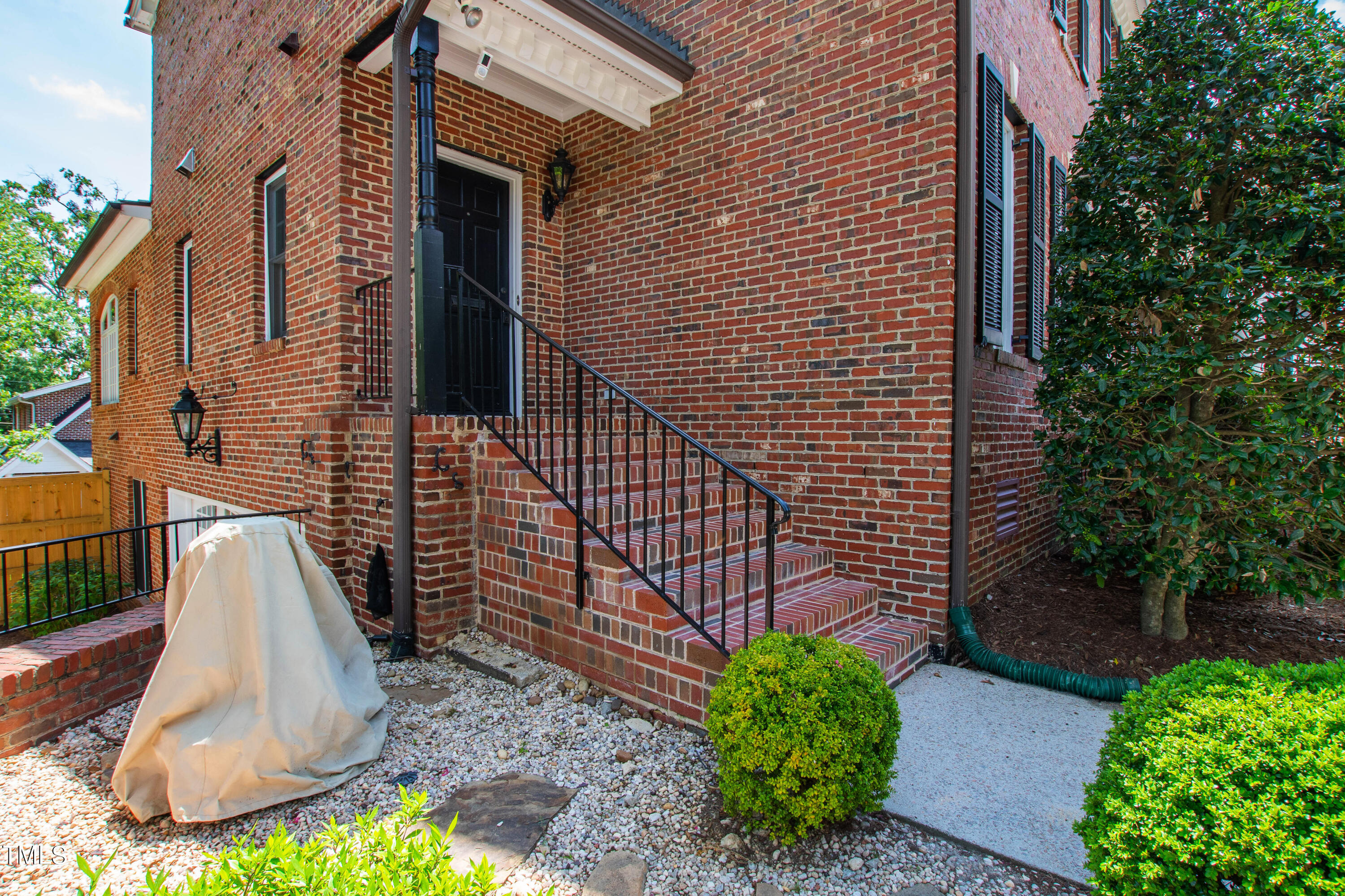 1804 Mcdonald Lane Raleigh, NC 27608 - Photo 53 of 62 a view of outdoor space and yard