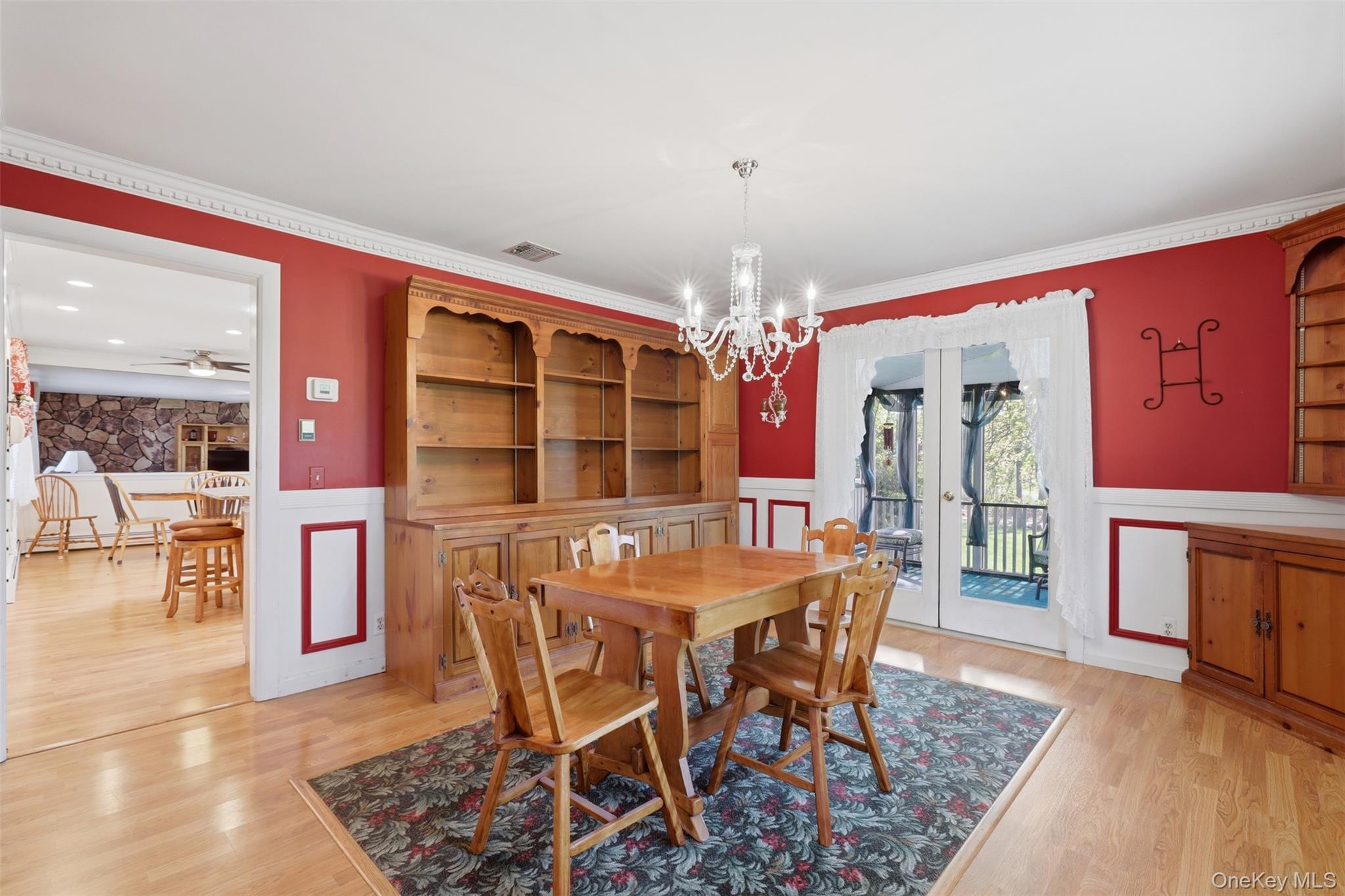 89 West Ridge Road Warwick, NY 10990 - Photo 7 of 37 Spacious dining room with built-ins opens to kitchen for ease of entertaining