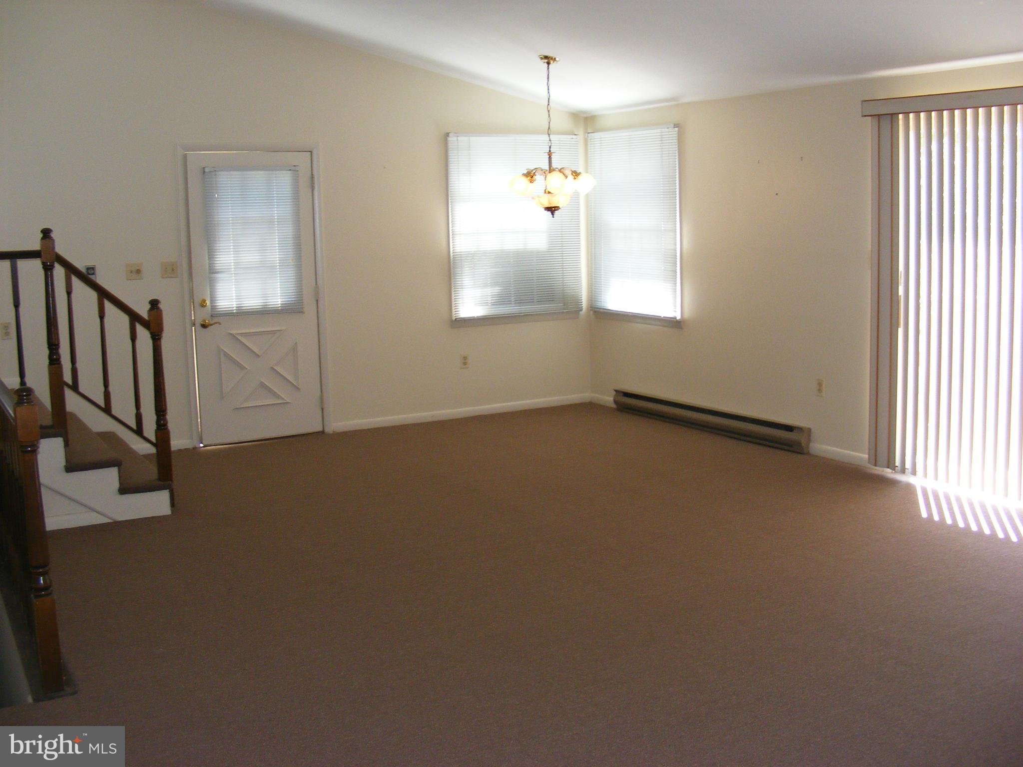 20 Avenal Road Baltimore, MD 21221 - Photo 3 of 14 Family Room