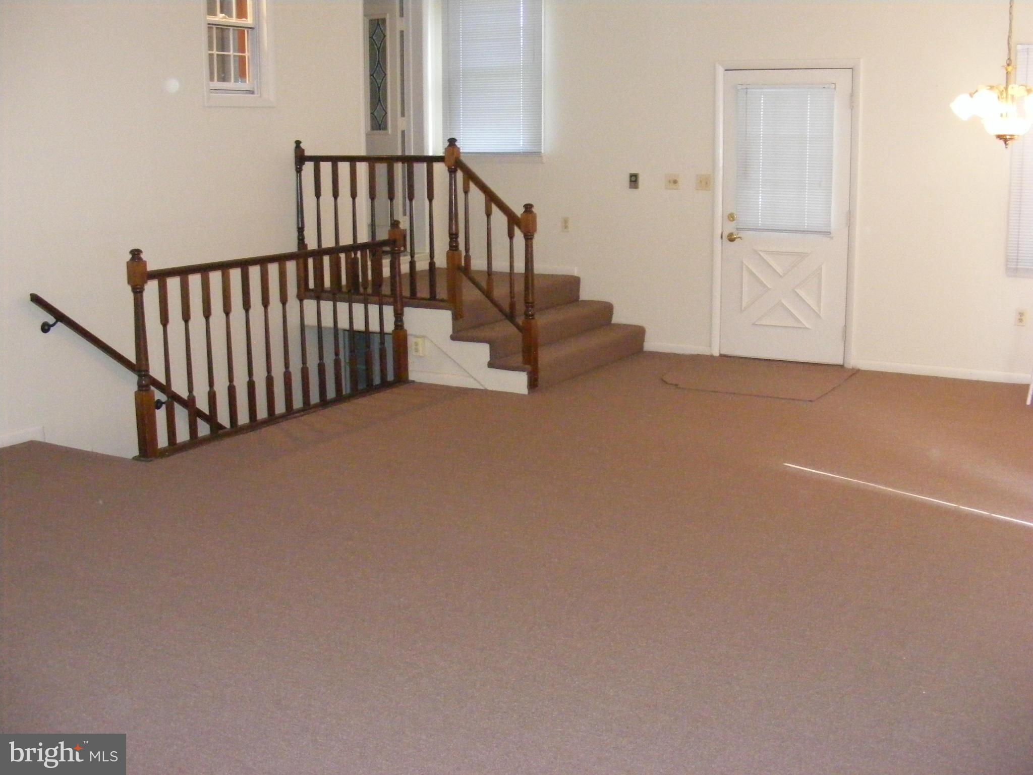 20 Avenal Road Baltimore, MD 21221 - Photo 4 of 14 Family Room