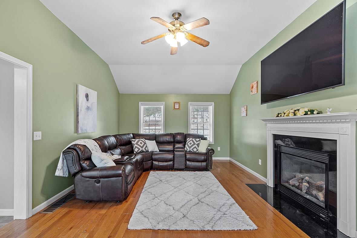 5 Lynwood Road Raymond, NH 03077 - Photo 17 of 40