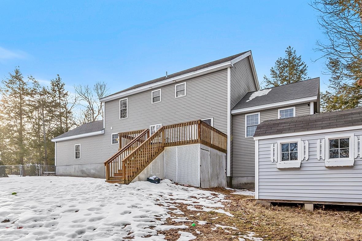 5 Lynwood Road Raymond, NH 03077 - Photo 3 of 40