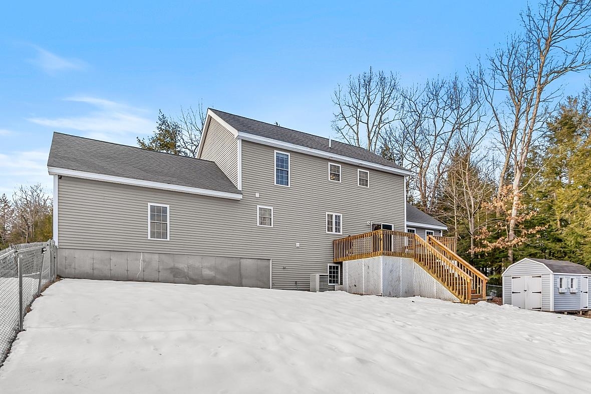 5 Lynwood Road Raymond, NH 03077 - Photo 4 of 40