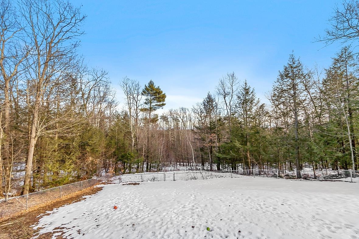 5 Lynwood Road Raymond, NH 03077 - Photo 6 of 40