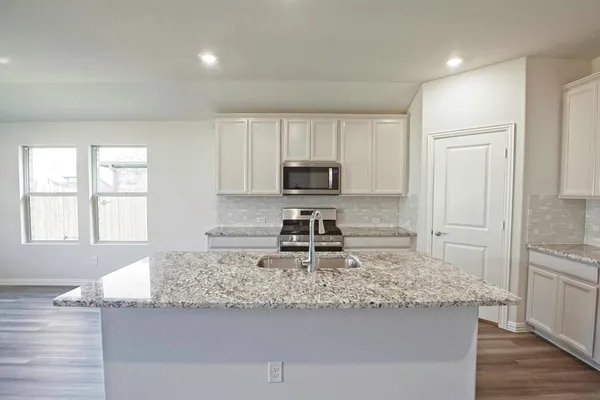 $2,195 | 625 Hidden Cove Drive, Princeton, TX 75407