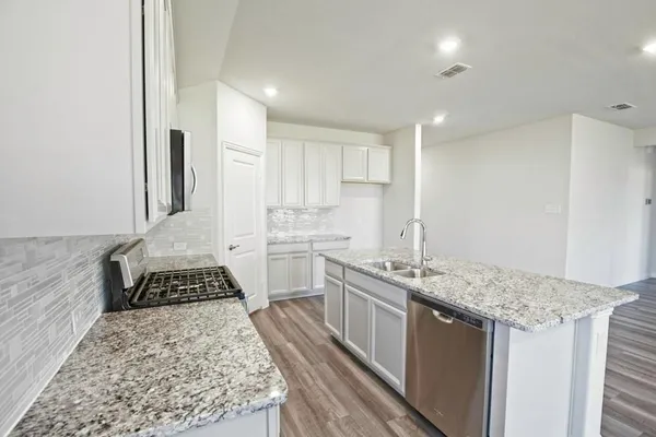 $2,195 | 625 Hidden Cove Drive, Princeton, TX 75407