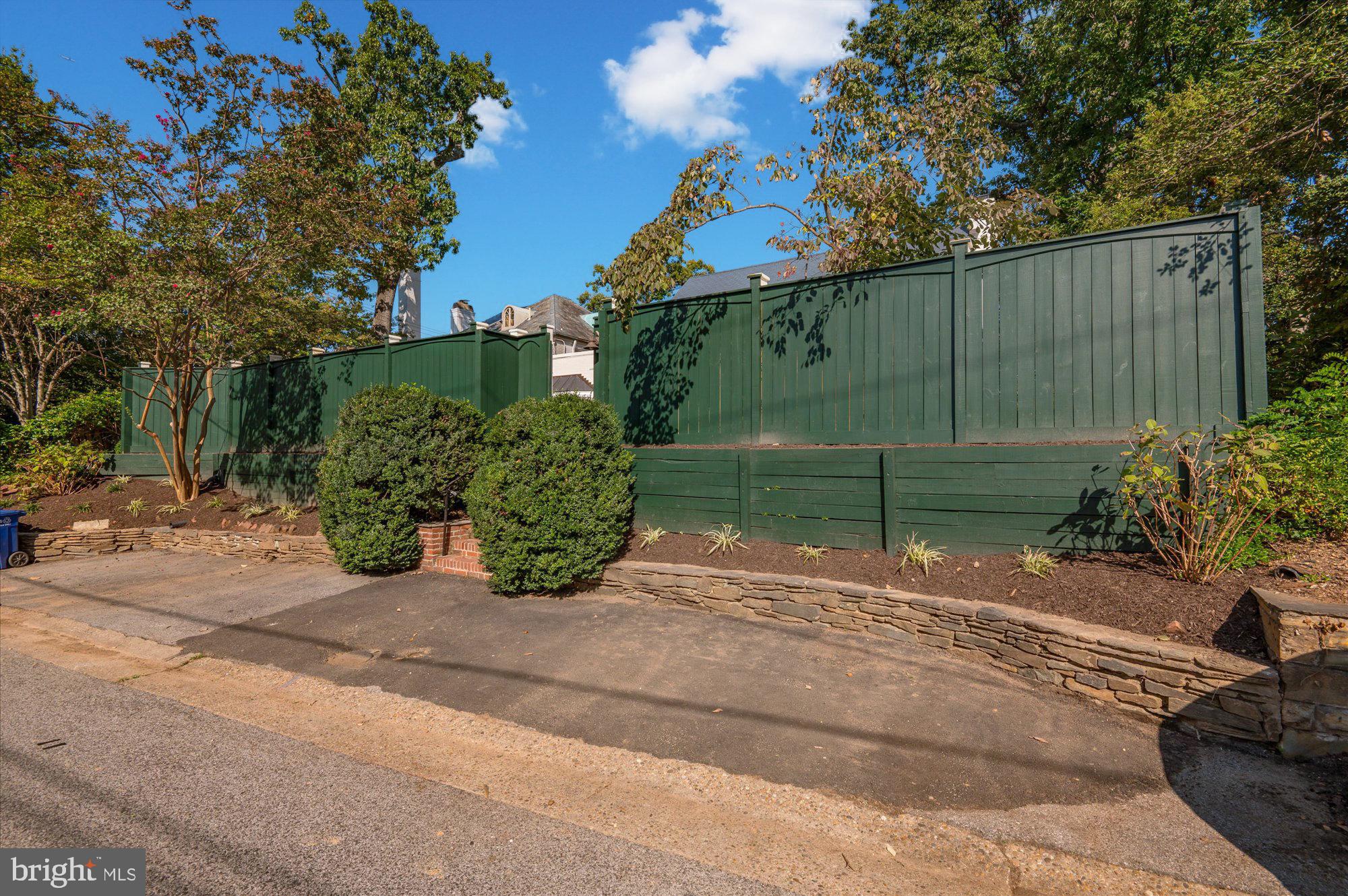 4836 Loughboro Road Northwest Washington, DC 20016 - Photo 34 of 36