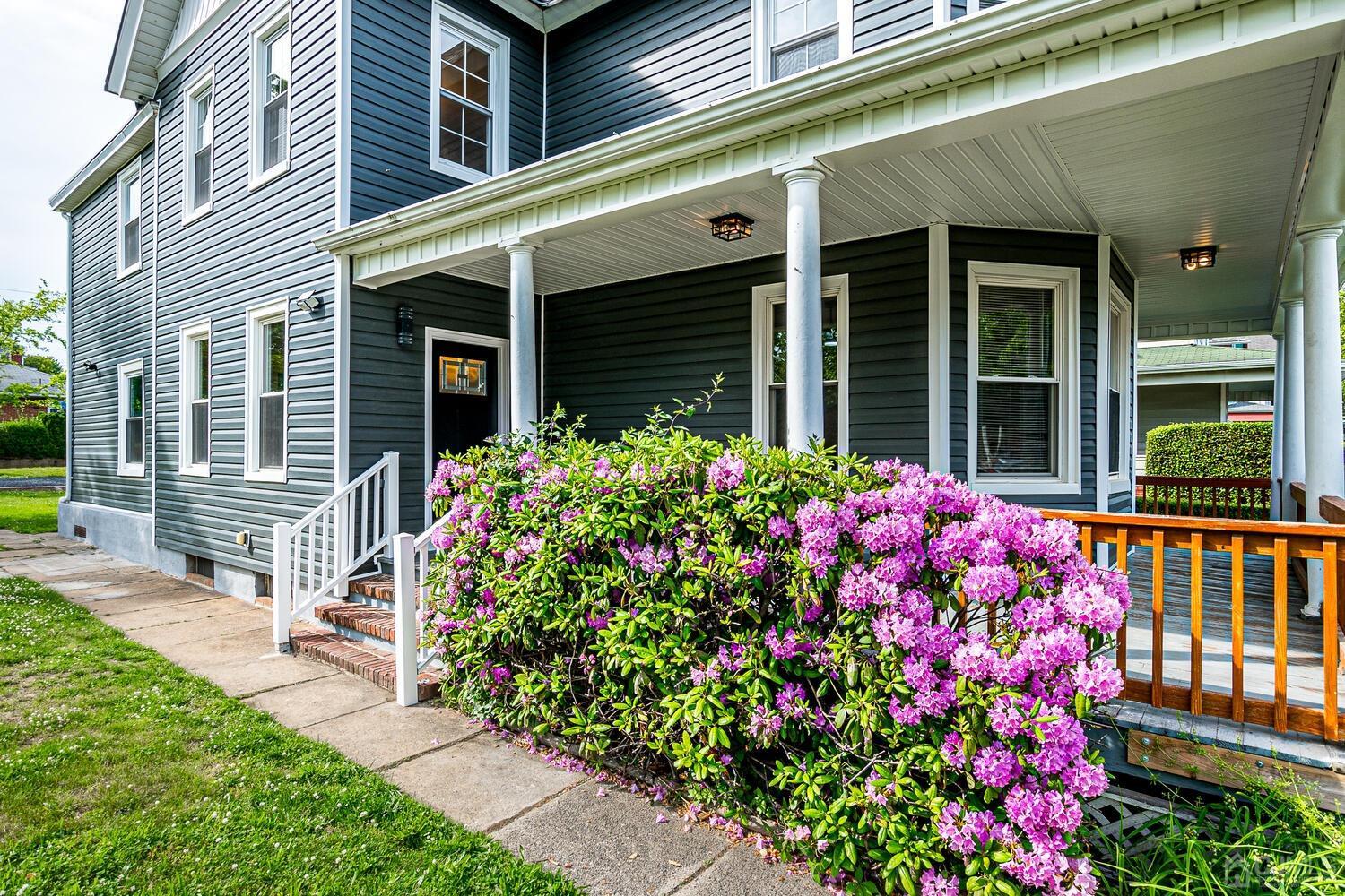 324 Main Street, Unit 2 South Amboy, NJ 08879 - Photo 3 of 26 front view of a house