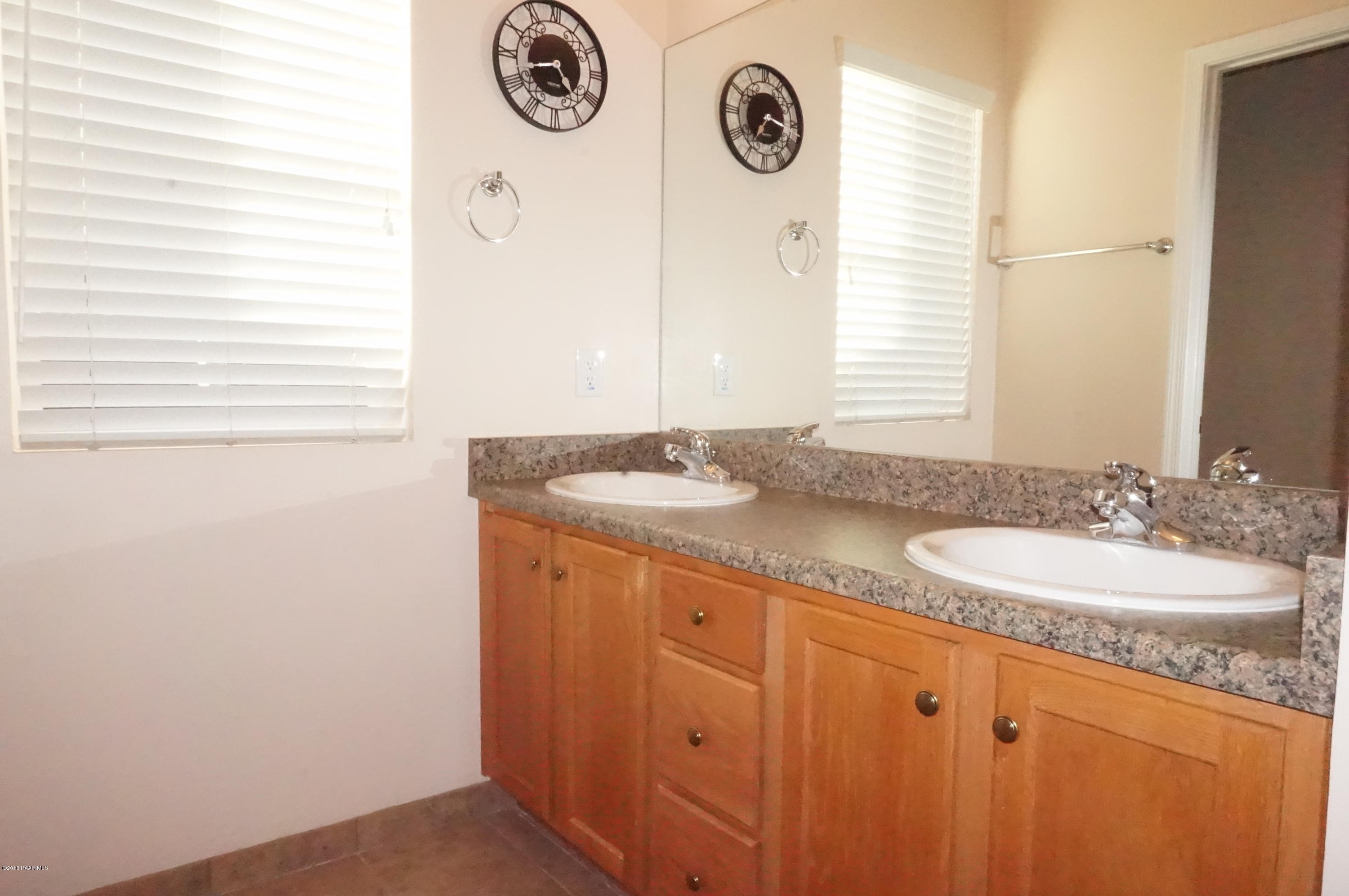 12867 East Rico Street Dewey, AZ 86327 - Photo 13 of 29 Master Bathroom