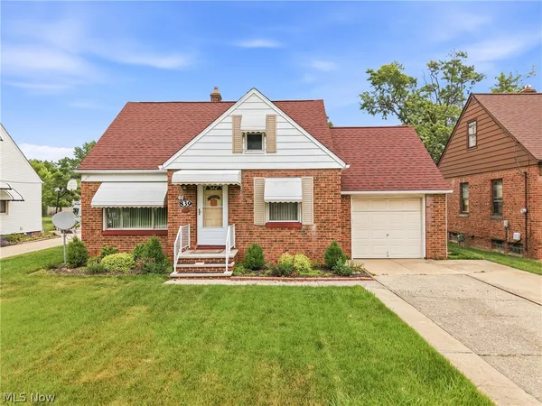 $189,900 | 839 East 260th Street, Euclid, OH 44132