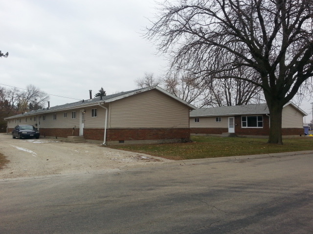 117 8th Street Rochelle, IL 61068 - Photo 3 of 7 a view of a house with a yard