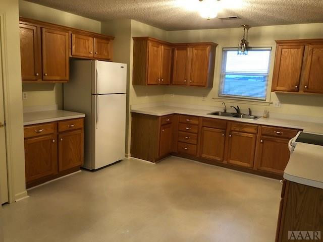 191 Herman Arnold Road Camden, NC 27921 - Photo 6 of 26 Kitchen