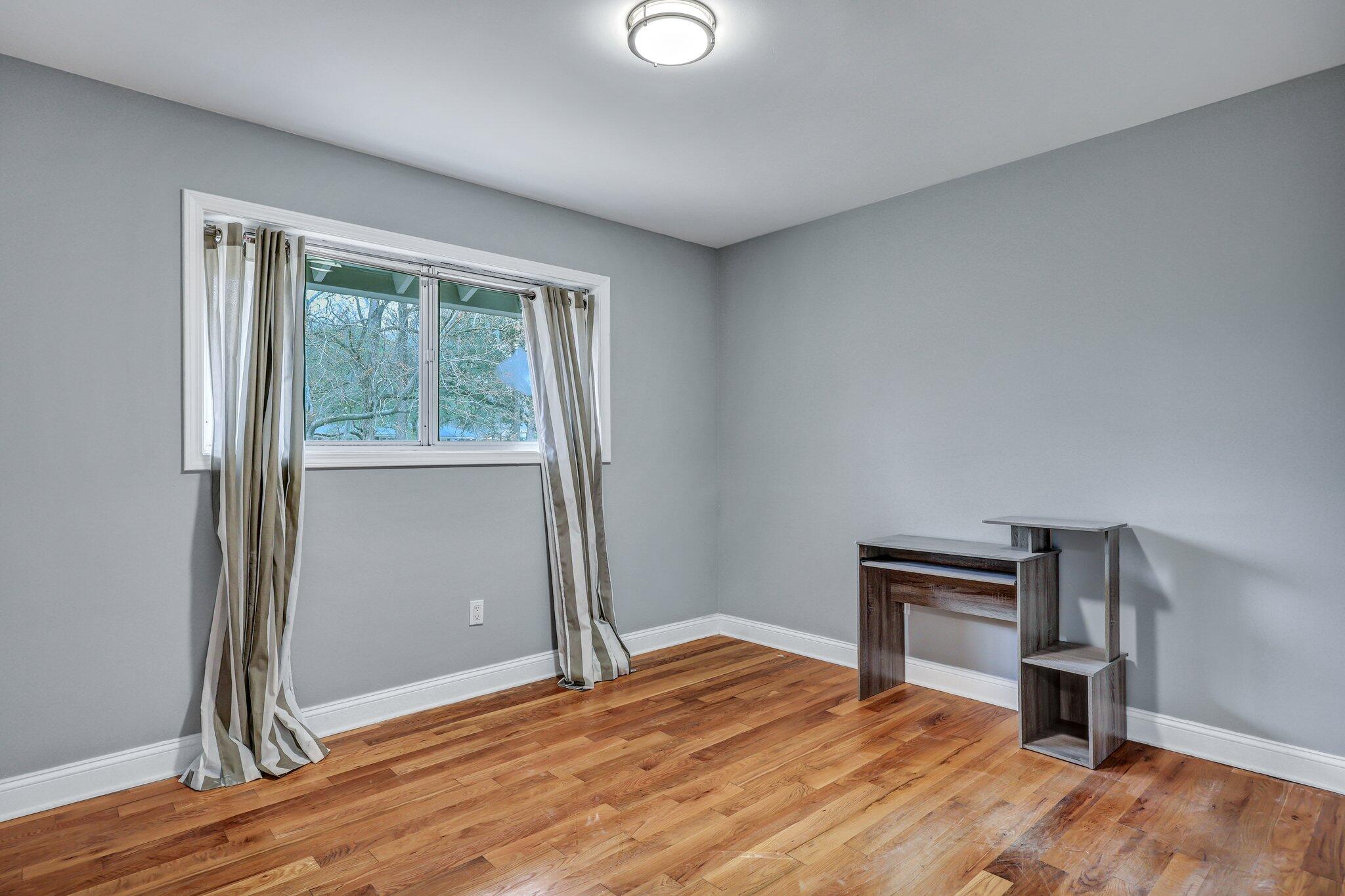 1228 Brookside Drive Hanahan, SC 29410 - Photo 14 of 25 Guest Bedroom 2