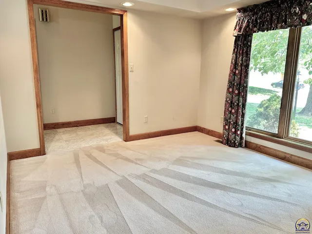 $354,900 | 3101 Southwest Muirfield Court, Topeka, KS 66614