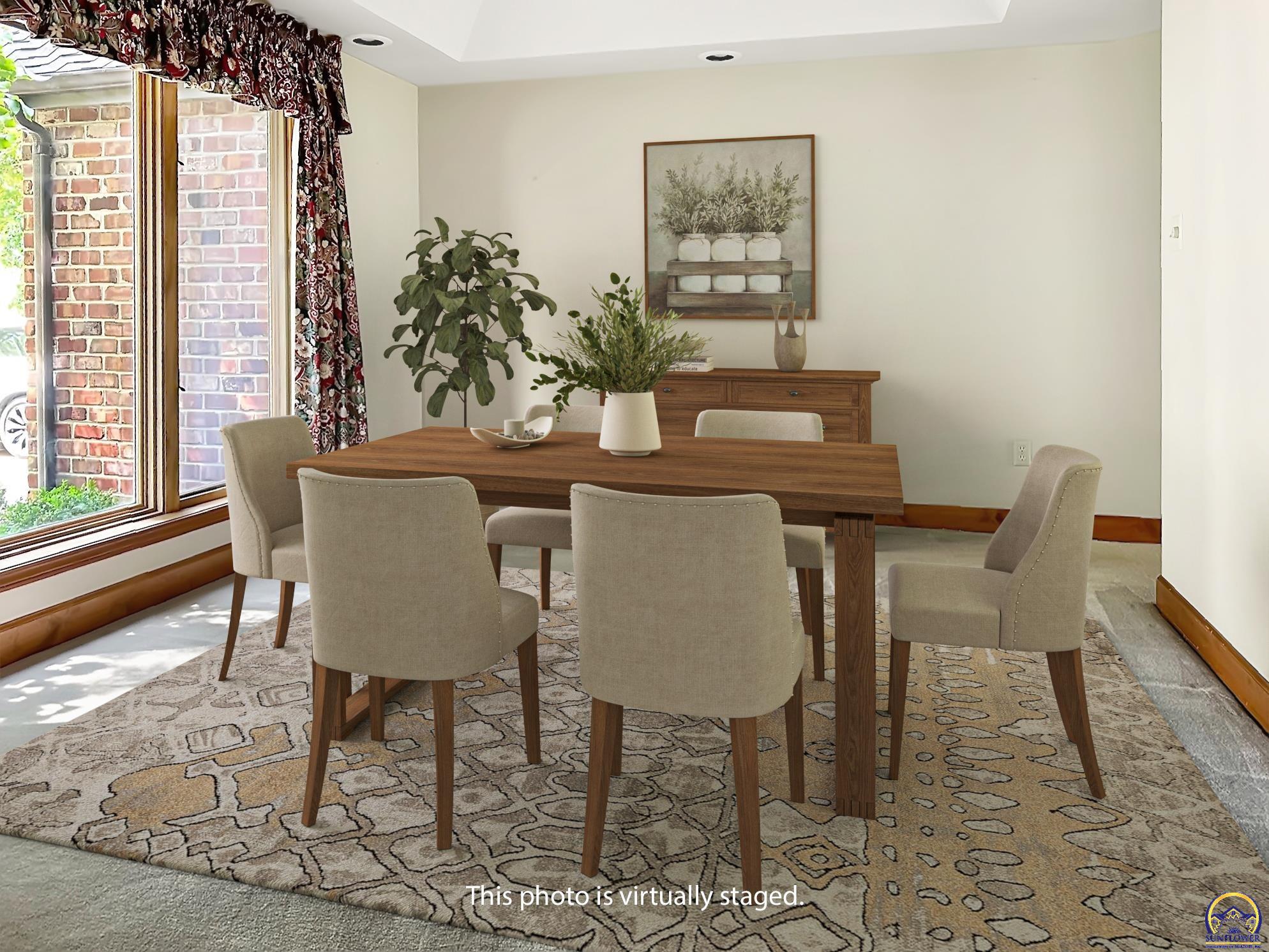 3101 Southwest Muirfield Court Topeka, KS 66614 - Photo 13 of 51 Virtually Staged Photo.