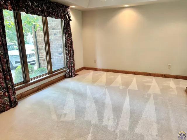 $354,900 | 3101 Southwest Muirfield Court, Topeka, KS 66614