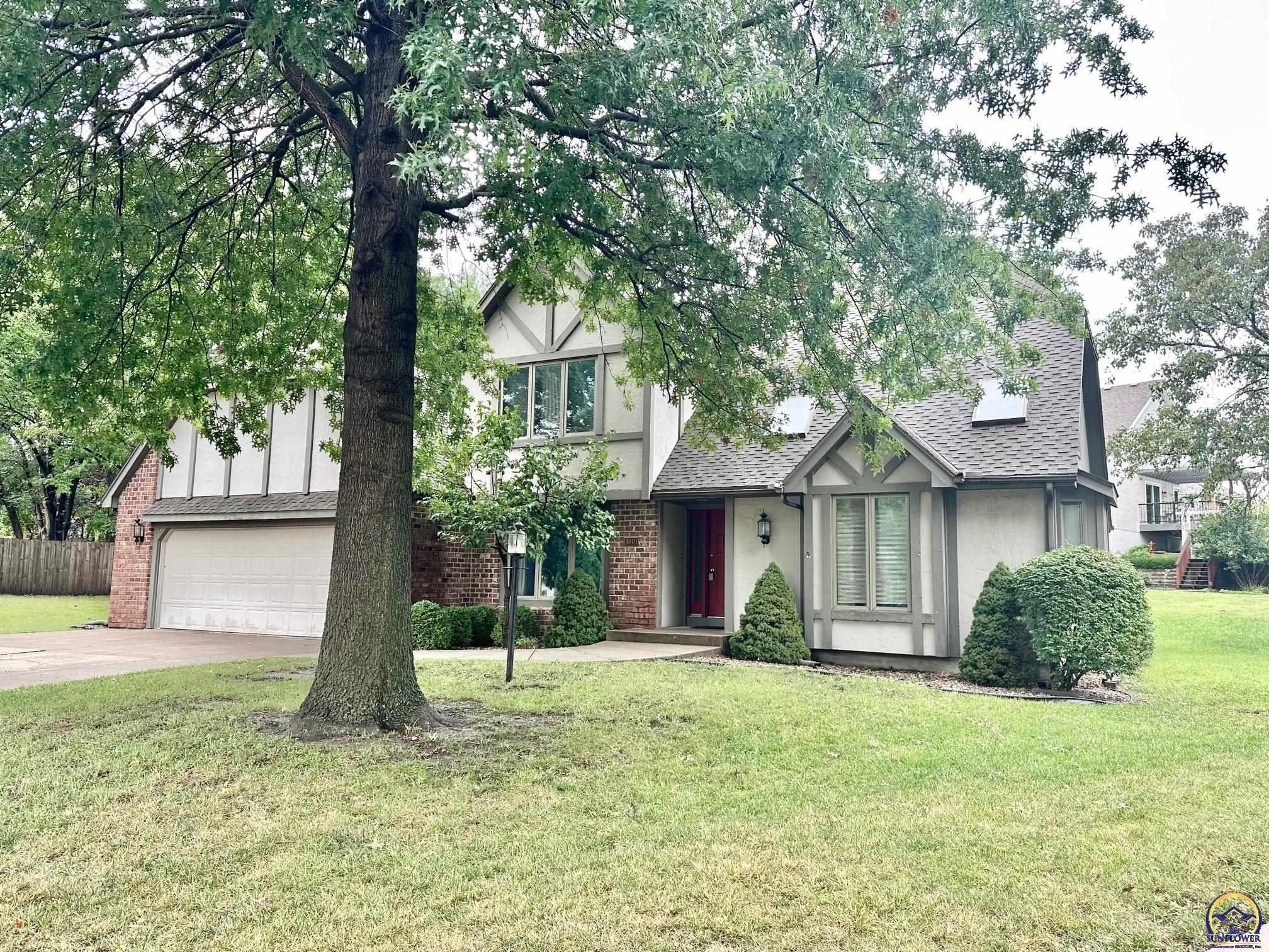 3101 Southwest Muirfield Court Topeka, KS 66614 - Photo 2 of 51