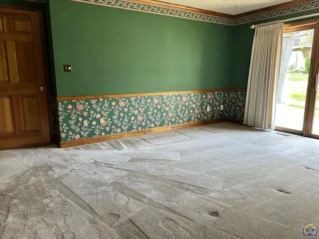 $354,900 | 3101 Southwest Muirfield Court, Topeka, KS 66614