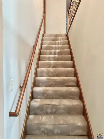 $354,900 | 3101 Southwest Muirfield Court, Topeka, KS 66614