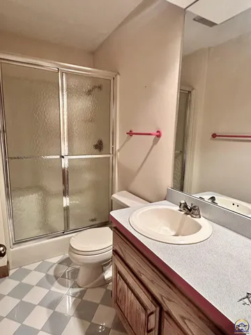 $354,900 | 3101 Southwest Muirfield Court, Topeka, KS 66614