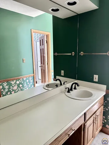 $354,900 | 3101 Southwest Muirfield Court, Topeka, KS 66614