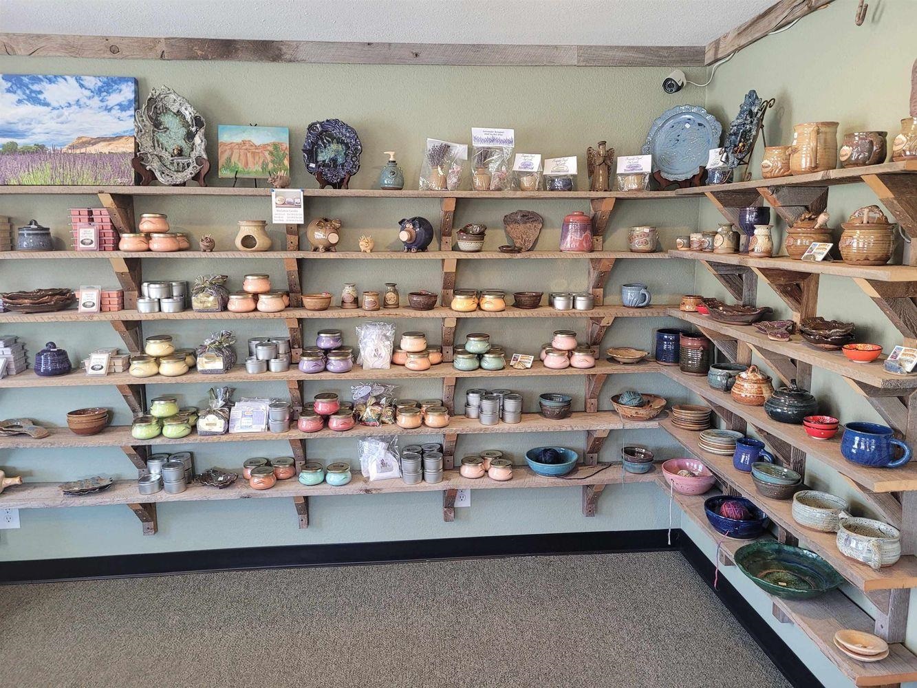 3669 G Road Palisade, CO 81526 - Photo 40 of 40 a room with lots of different kinds of food