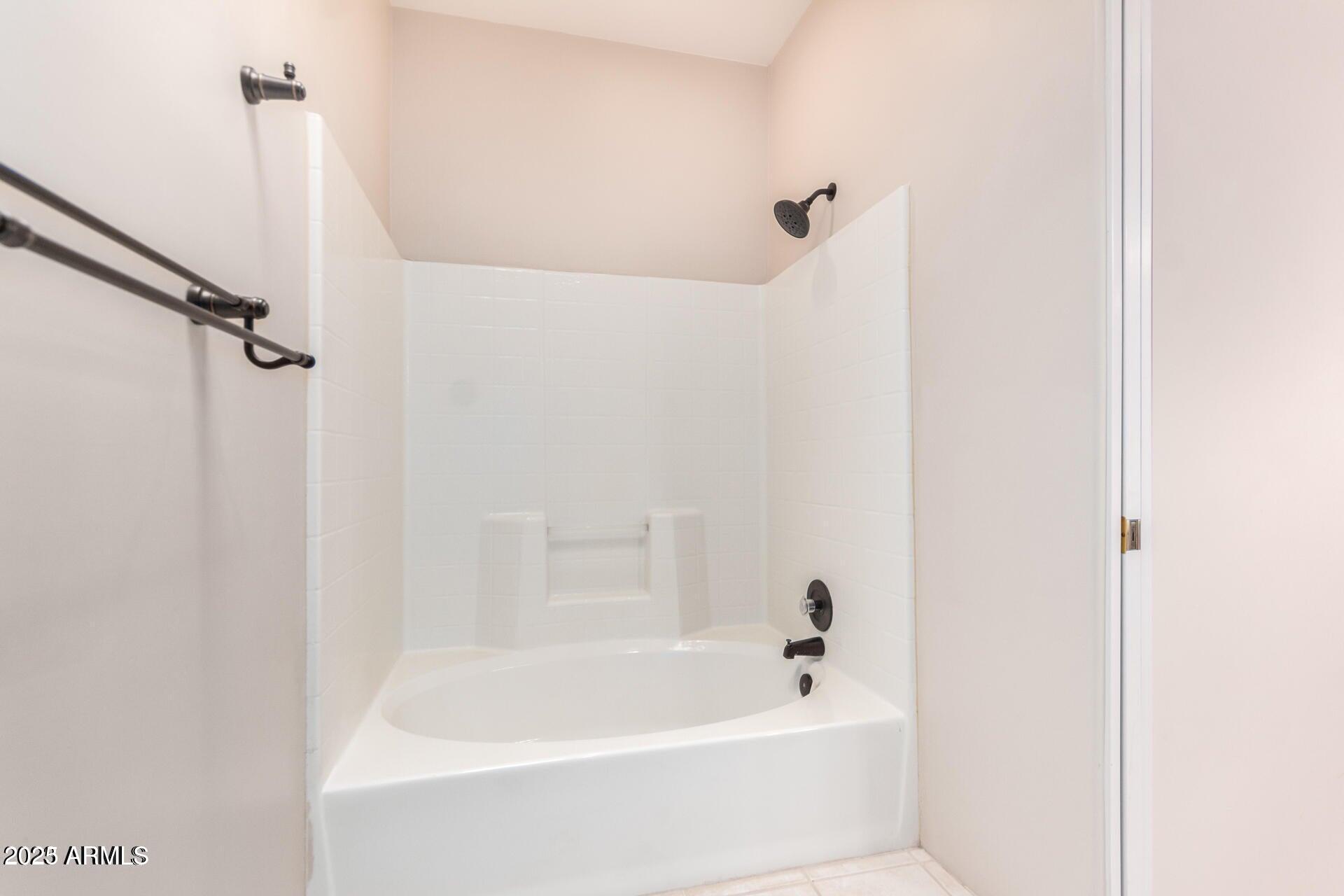 11880 North Saguaro Boulevard, Unit 202 Fountain Hills, AZ 85268 - Photo 12 of 31 Primary Bath