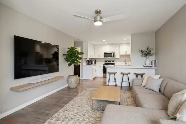 $325,000 | 745 East Bradley Avenue, Unit 54, El Cajon, CA 92021