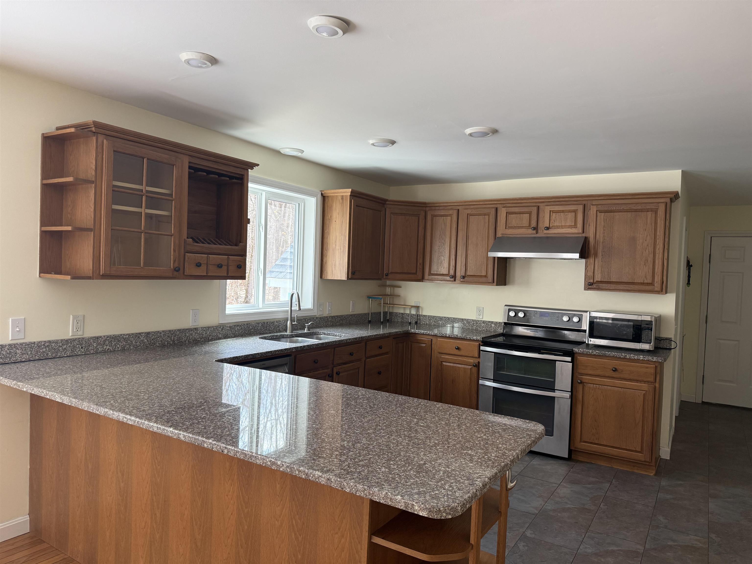 191 Plummer Hill Road Henniker, NH 03242 - Photo 6 of 15