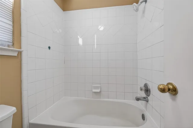 $295,000 | 3006 Palace Oaks Drive, Houston, TX 77082