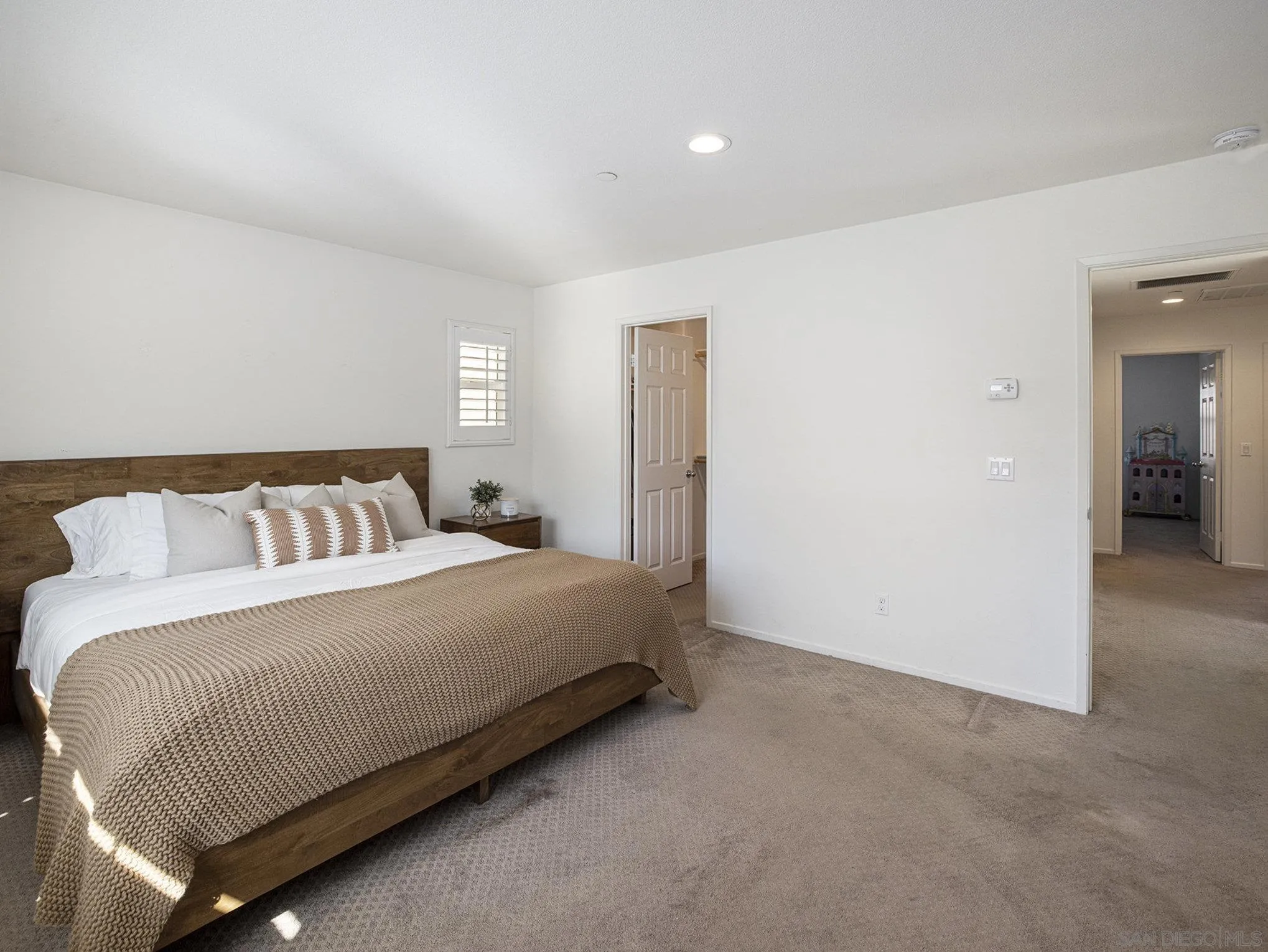 35406 Brown Galloway Lane Fallbrook, CA 92028 - Photo 11 of 30 With Walk-in Closet and attached En-suite.