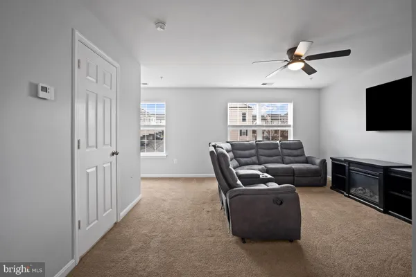 $228,762 | 22616 Majestic Elm Court, Unit 58, Clarksburg, MD 20871