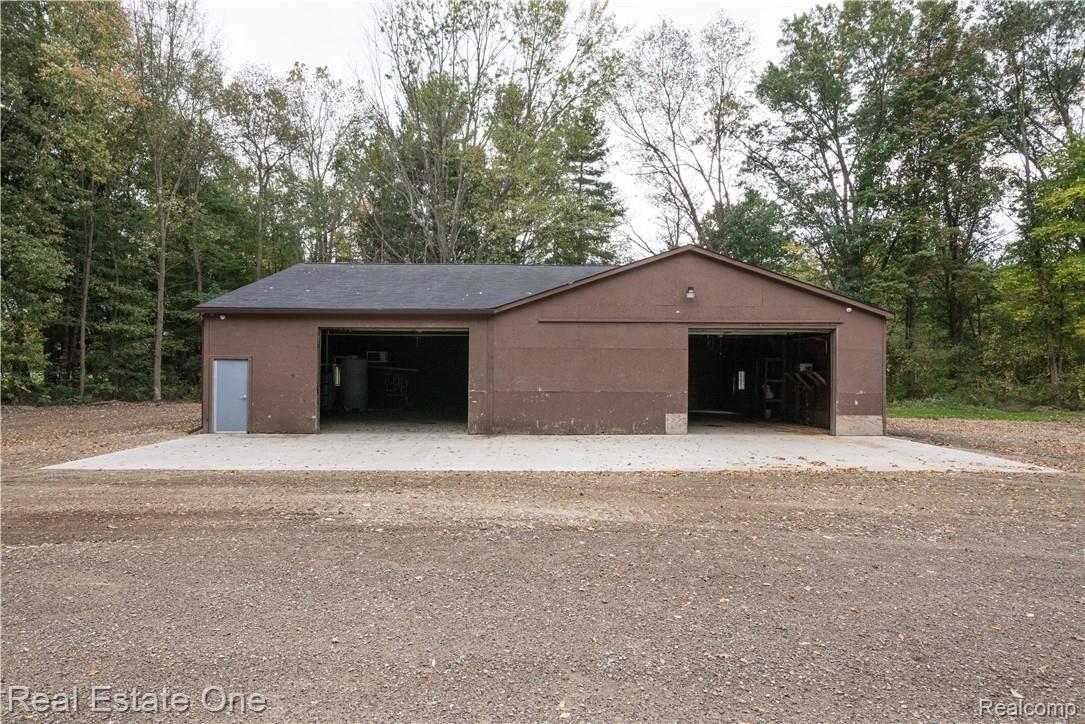 9380 Earhart Road South Lyon, MI 48178 - Photo 8 of 70 _A16.jpg