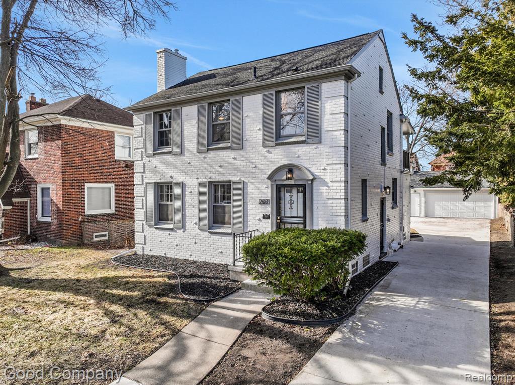 207 Riverside Drive Detroit, MI 48215 - Photo 2 of 44 Gallery Image 2
