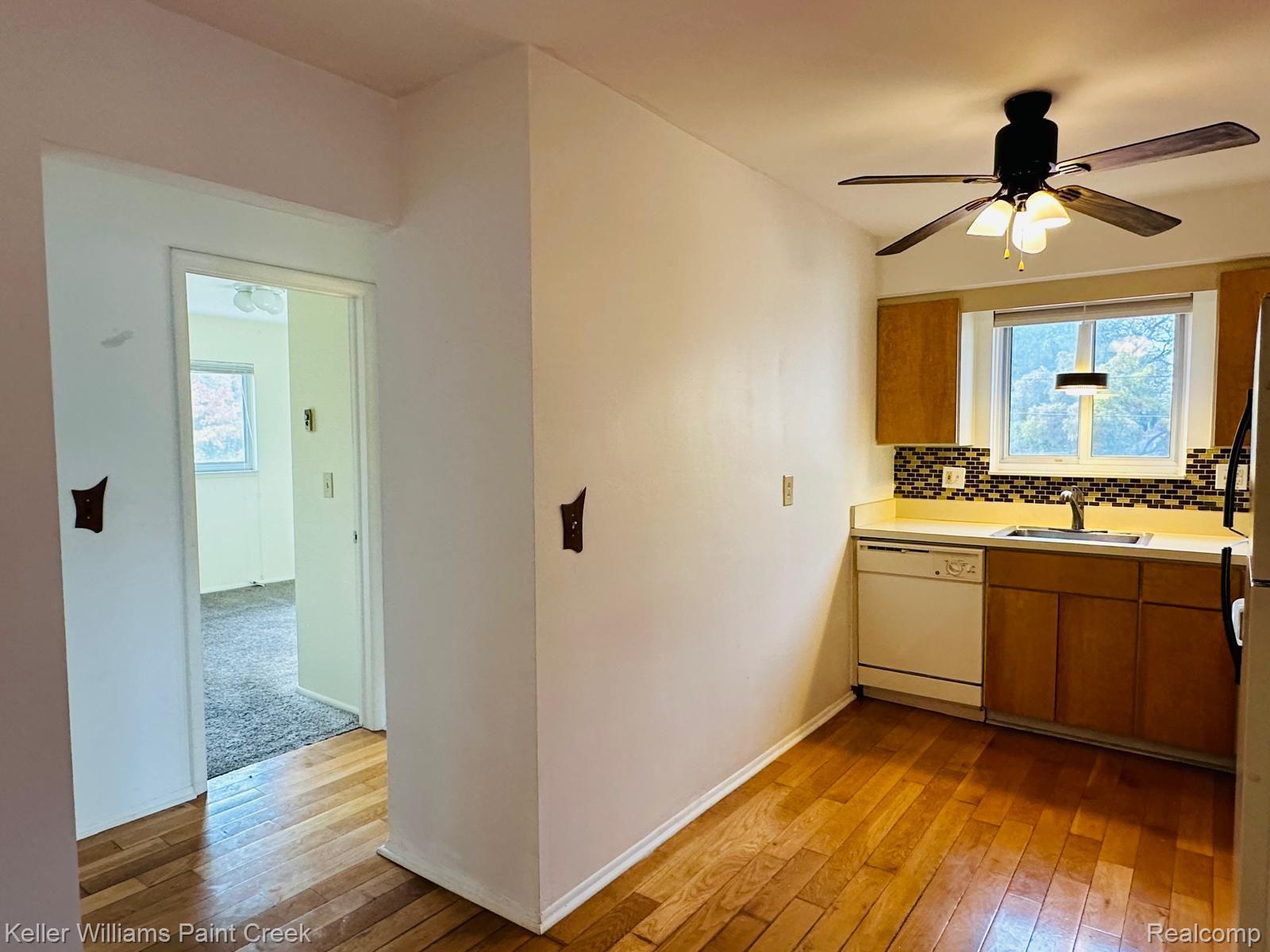 4345 Crooks Road, Unit 22 Royal Oak, MI 48073 - Photo 10 of 19 Gallery Image 10