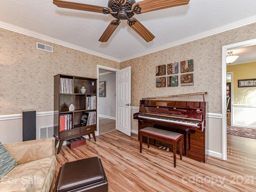 4732 Truscott Road Charlotte, NC 28226 - Photo 12 of 48 Gallery Image 12
