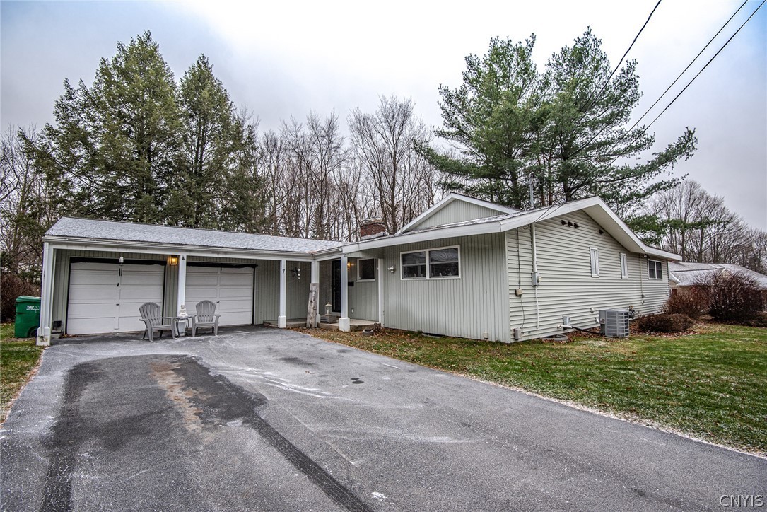 7 Robin Road Utica, NY 13501 - Photo 1 of 1