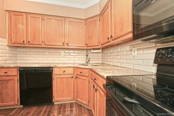 $2,600 | 171 Fairview Circle, Middle Island, NY 11953