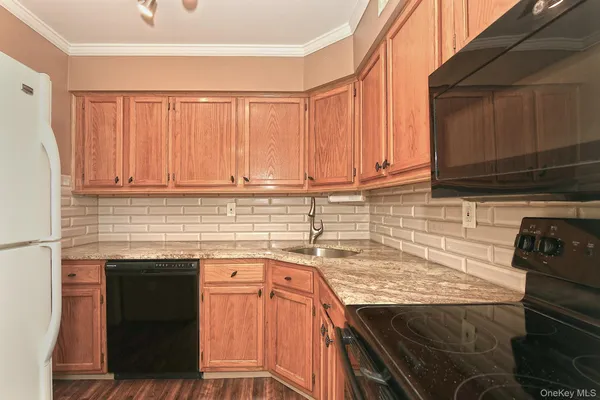 $2,600 | 171 Fairview Circle, Middle Island, NY 11953