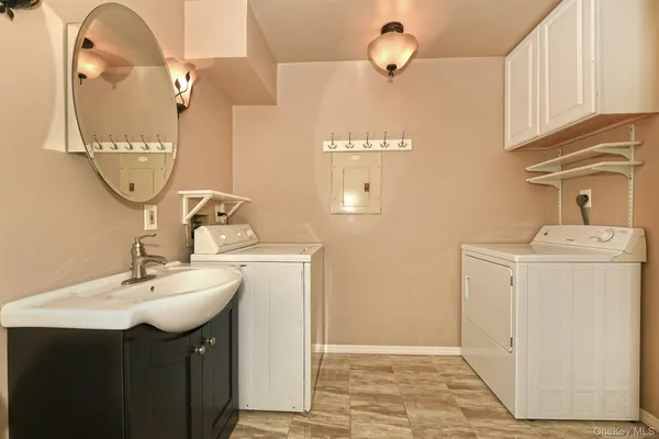 $2,600 | 171 Fairview Circle, Middle Island, NY 11953