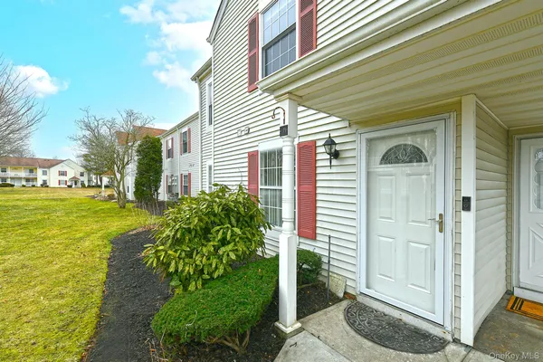 $2,600 | 171 Fairview Circle, Middle Island, NY 11953