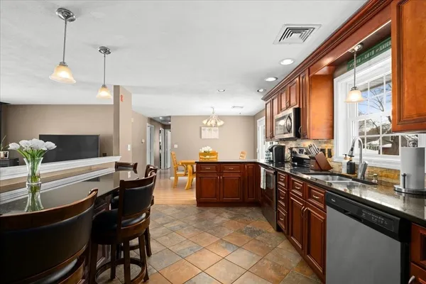 $699,900 | 25 Richard Road, Hudson, MA 01749