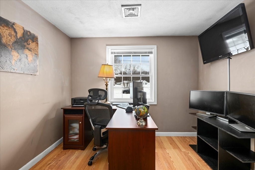 25 Richard Road Hudson, MA 01749 - Photo 23 of 35