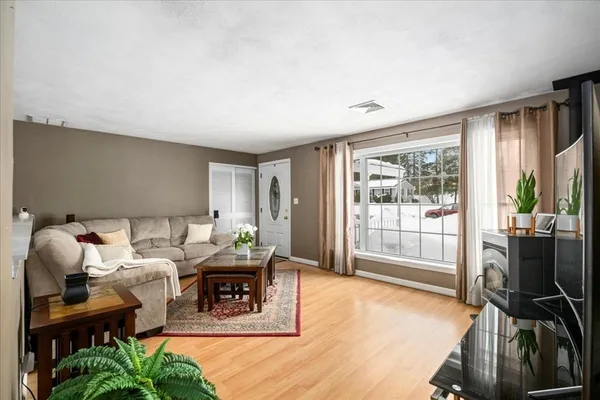 $699,900 | 25 Richard Road, Hudson, MA 01749