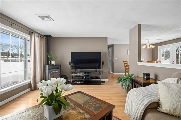 $699,900 | 25 Richard Road, Hudson, MA 01749